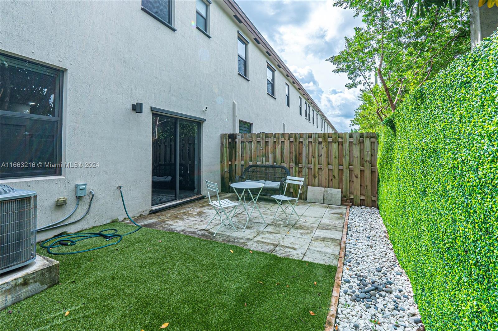 VIA VENTURE NEIGHBORHOOD - Residential Lease