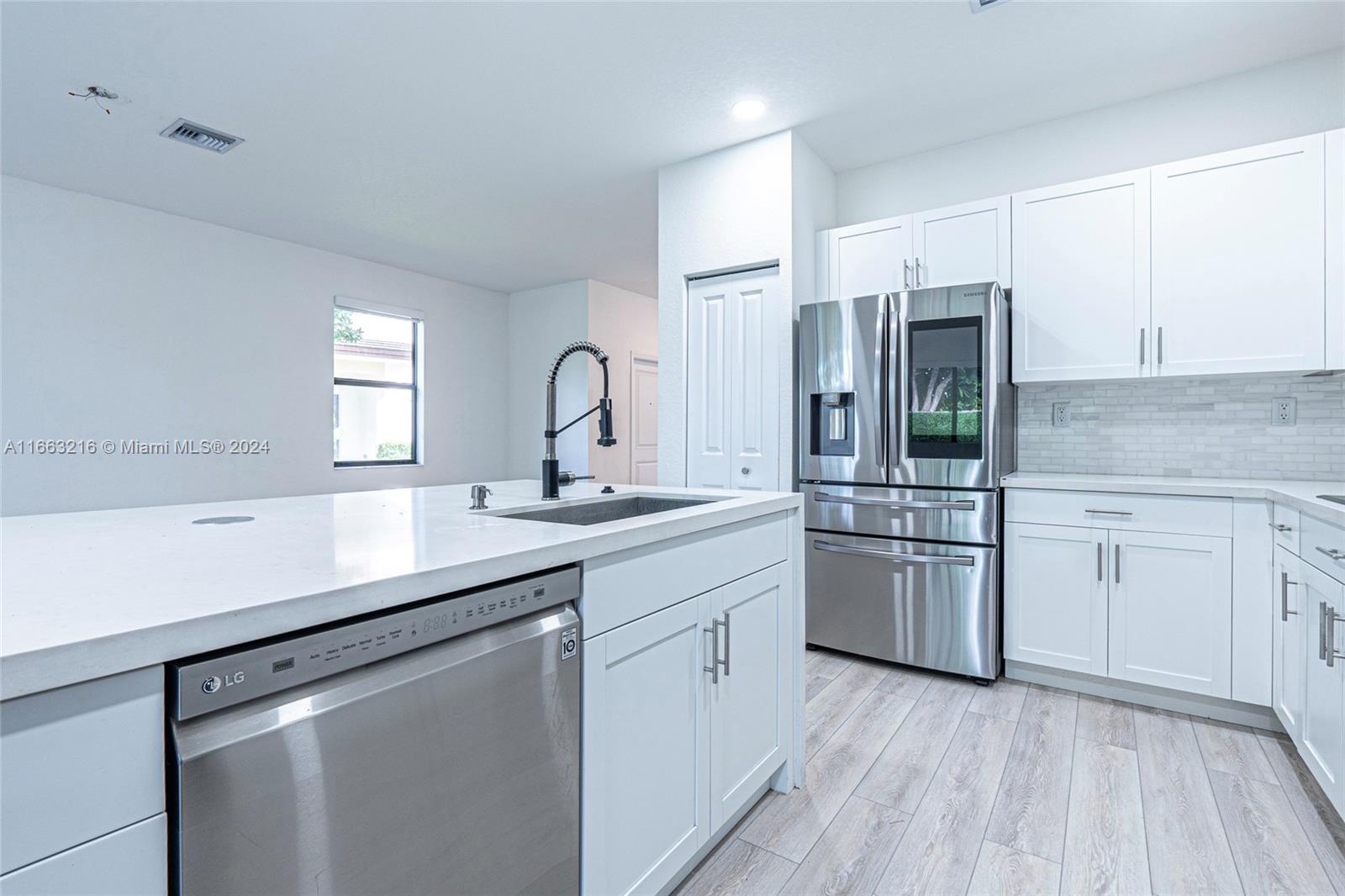 VIA VENTURE NEIGHBORHOOD - Residential Lease