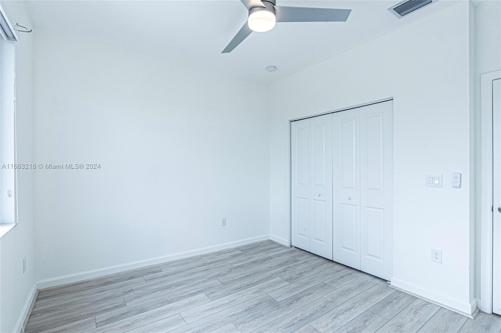 VIA VENTURE NEIGHBORHOOD - Residential Lease