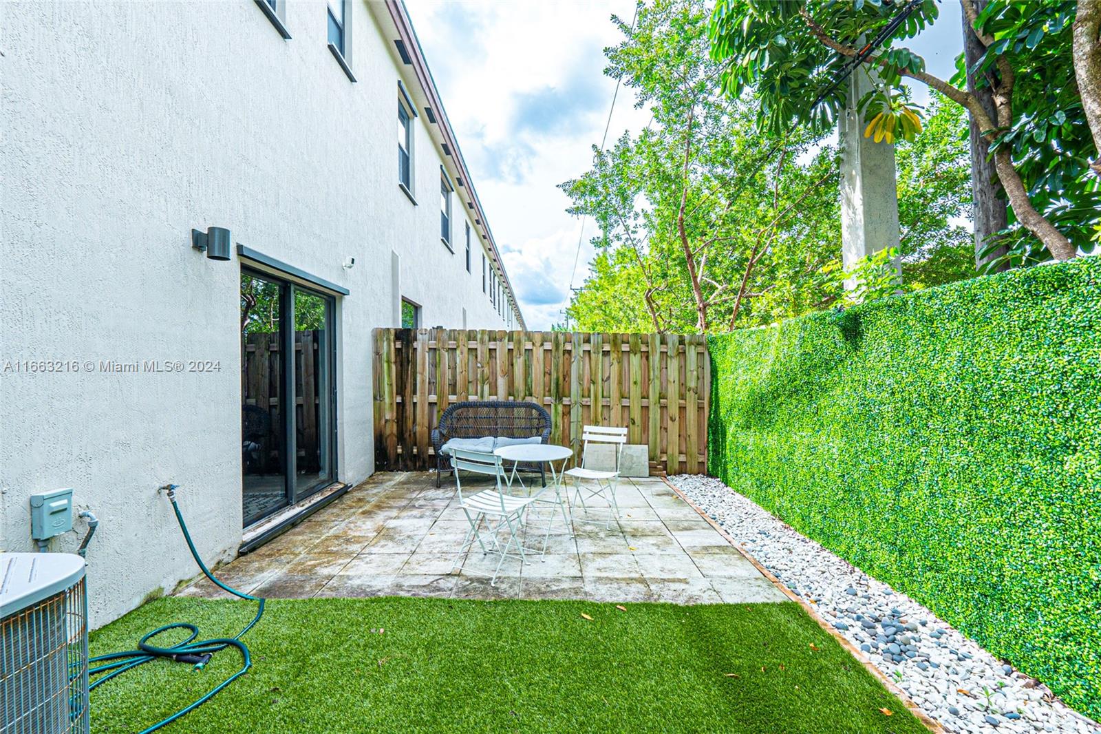 VIA VENTURE NEIGHBORHOOD - Residential Lease