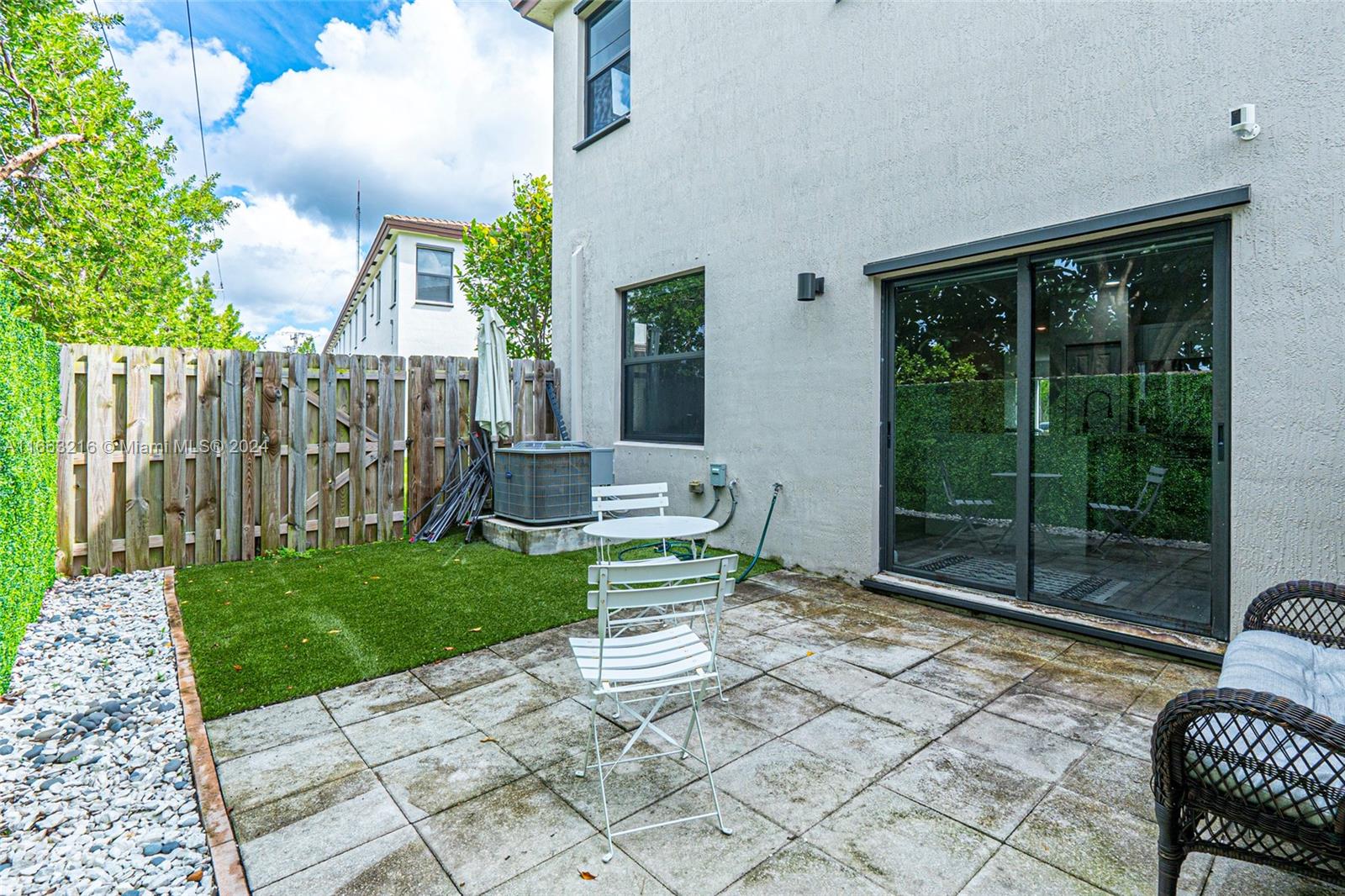 VIA VENTURE NEIGHBORHOOD - Residential Lease