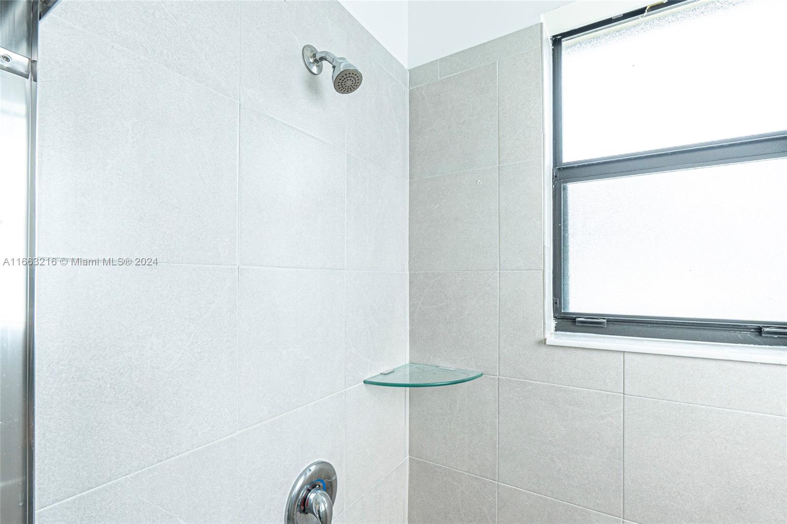 VIA VENTURE NEIGHBORHOOD - Residential Lease