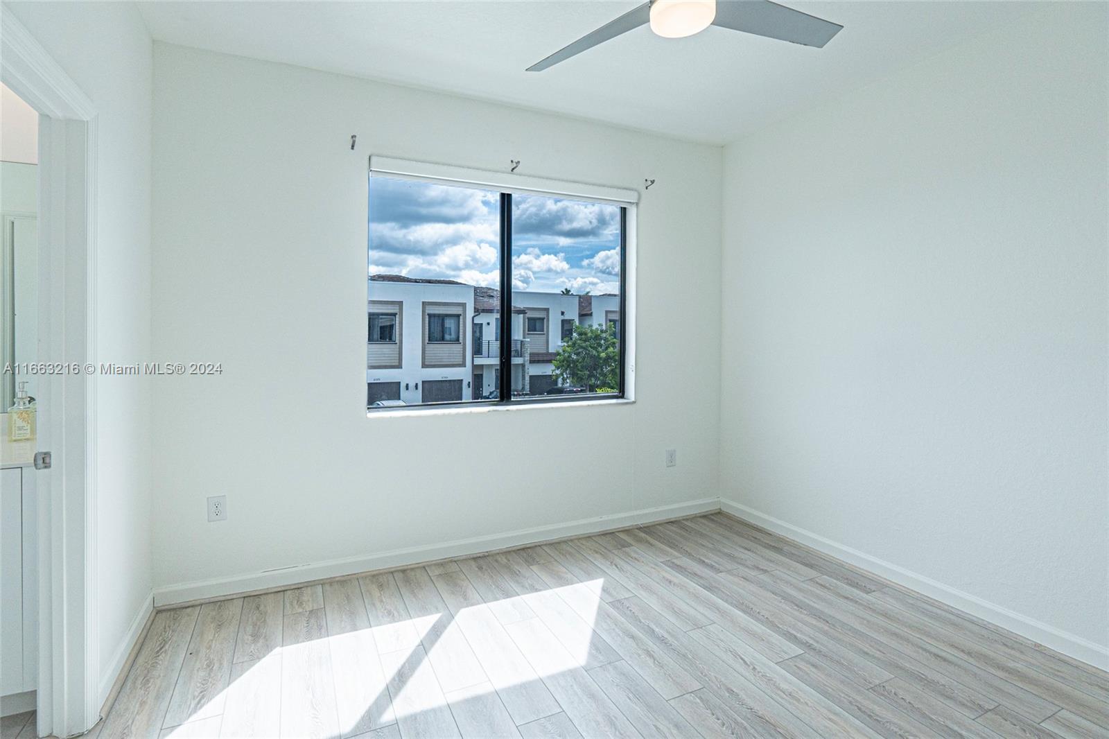 VIA VENTURE NEIGHBORHOOD - Residential Lease
