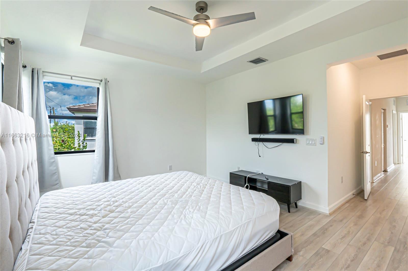 VIA VENTURE NEIGHBORHOOD - Residential Lease