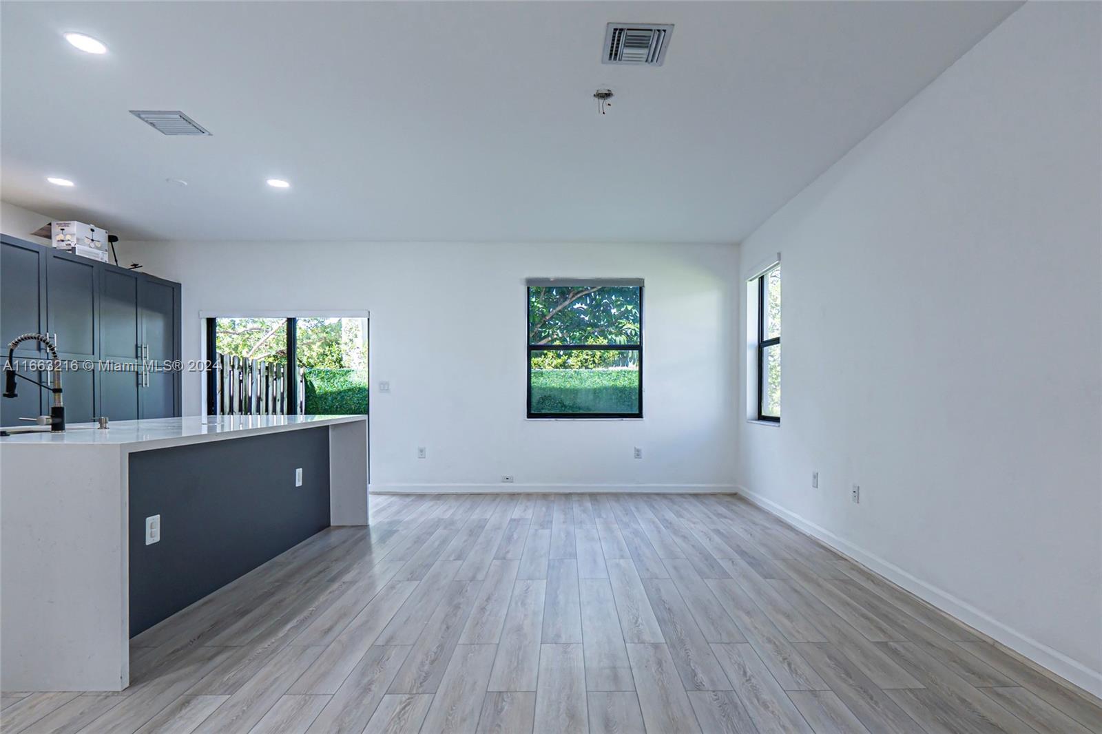 VIA VENTURE NEIGHBORHOOD - Residential Lease