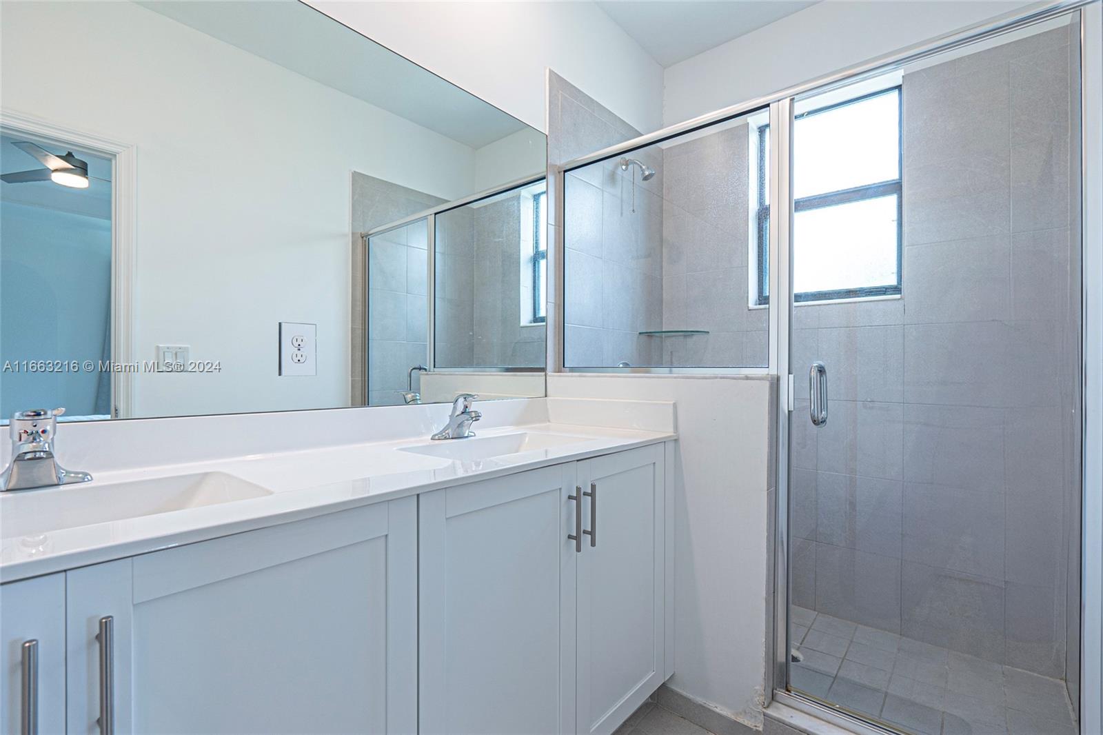 VIA VENTURE NEIGHBORHOOD - Residential Lease