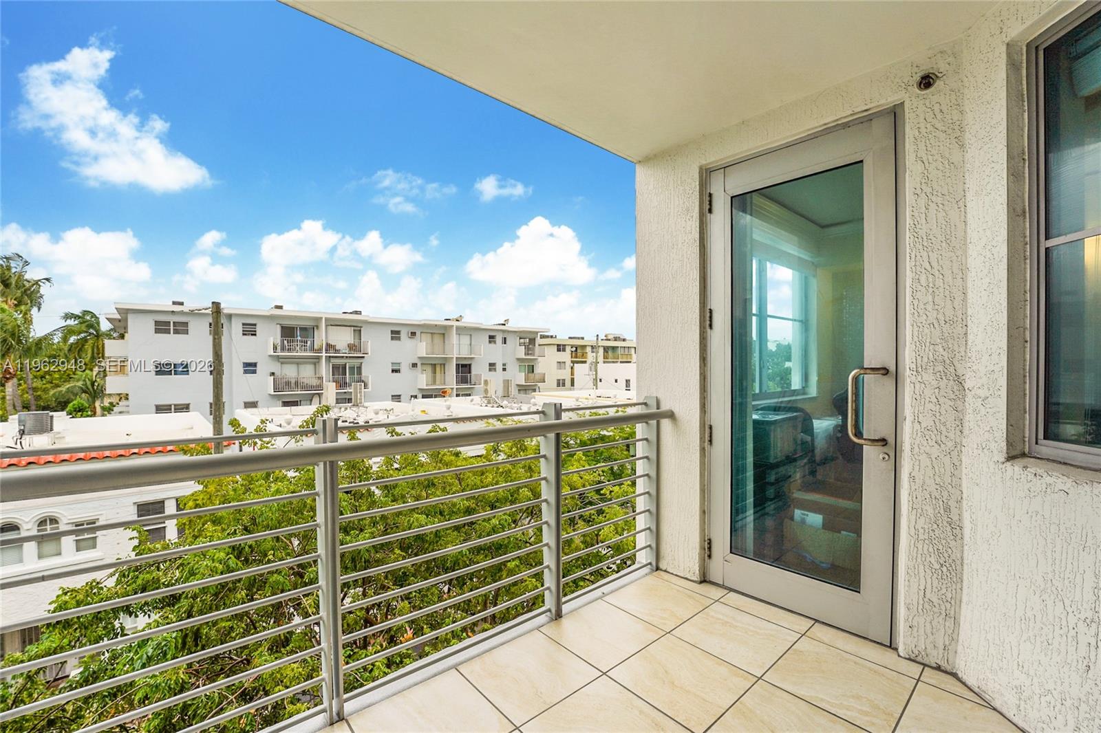 THE COSMOPOLITAN RESIDENC - Residential Lease