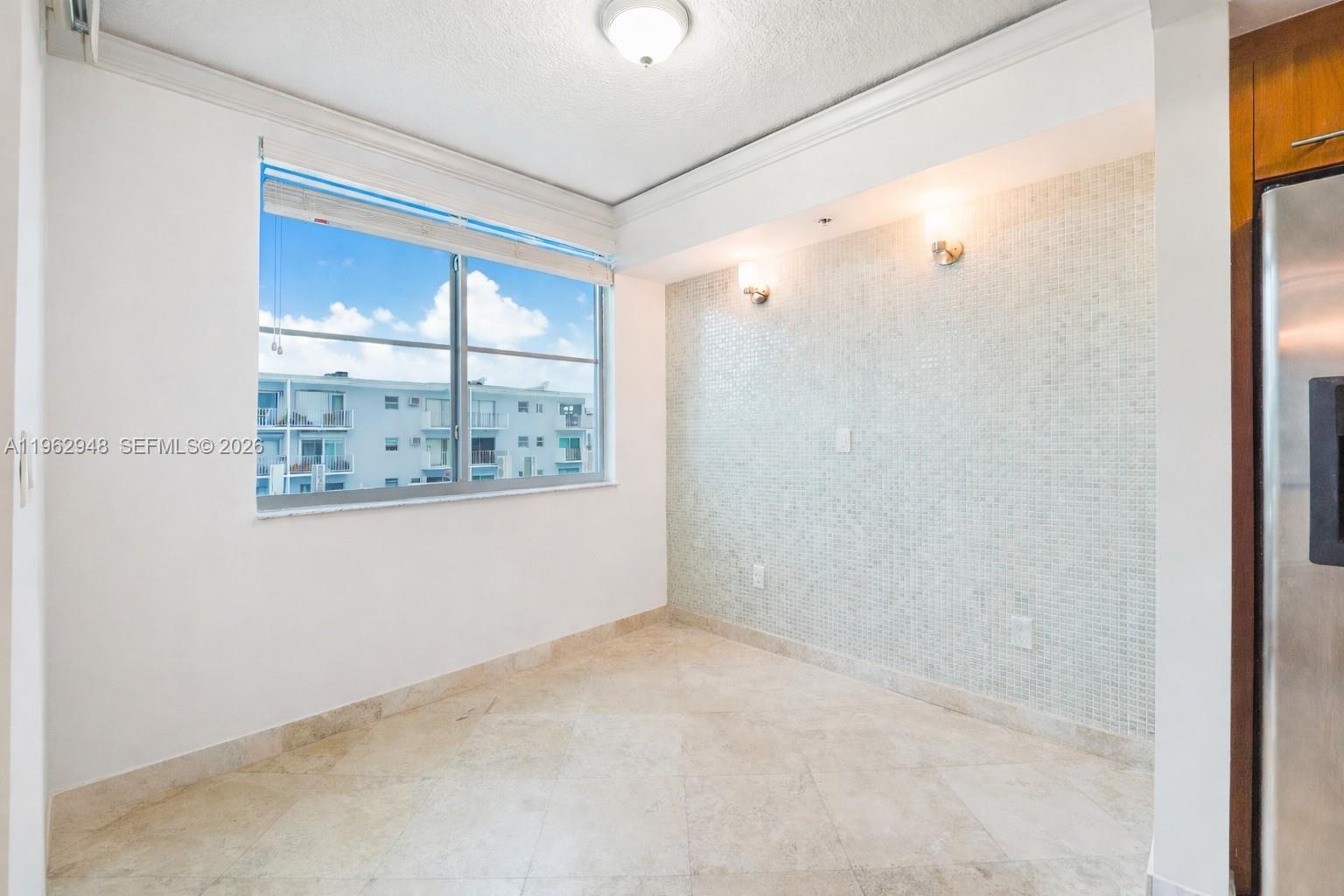 THE COSMOPOLITAN RESIDENC - Residential Lease