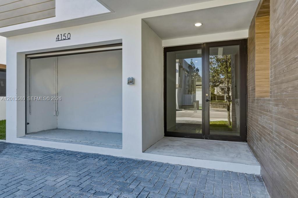 OAKS PLACE - Residential