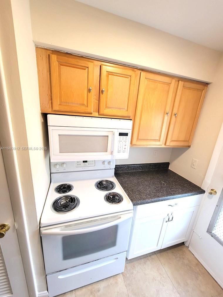 TOWN & COUNTRY APTS CONDO - Residential