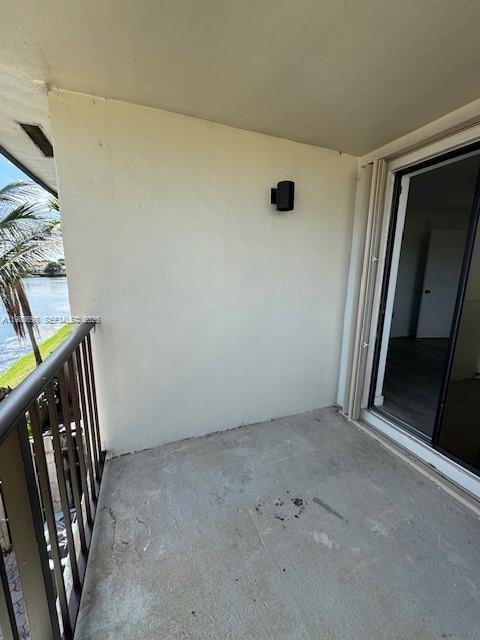 KENDALL LKS E LAKEVIEW TH - Residential
