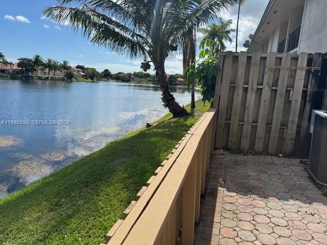 KENDALL LKS E LAKEVIEW TH - Residential