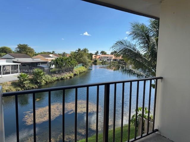 KENDALL LKS E LAKEVIEW TH - Residential