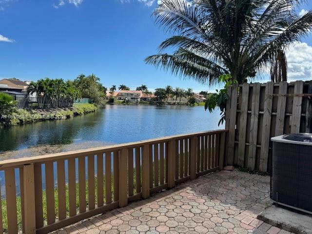 Beautifully maintained townhouse complex in West Kendall