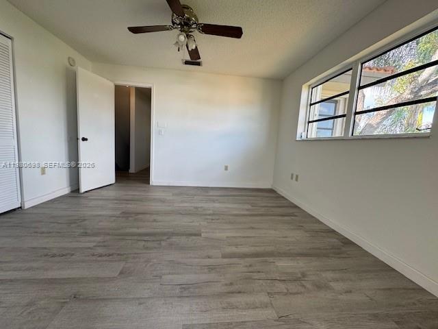 KENDALL LKS E LAKEVIEW TH - Residential