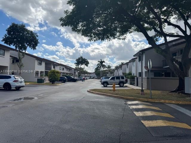 KENDALL LKS E LAKEVIEW TH - Residential