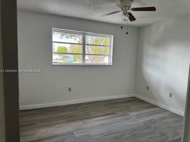 KENDALL LKS E LAKEVIEW TH - Residential