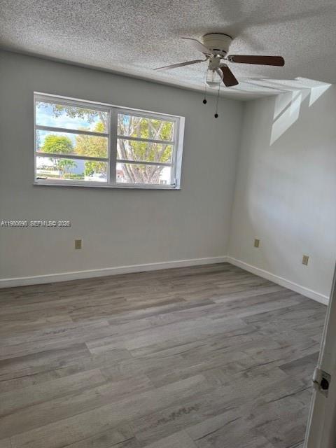 KENDALL LKS E LAKEVIEW TH - Residential