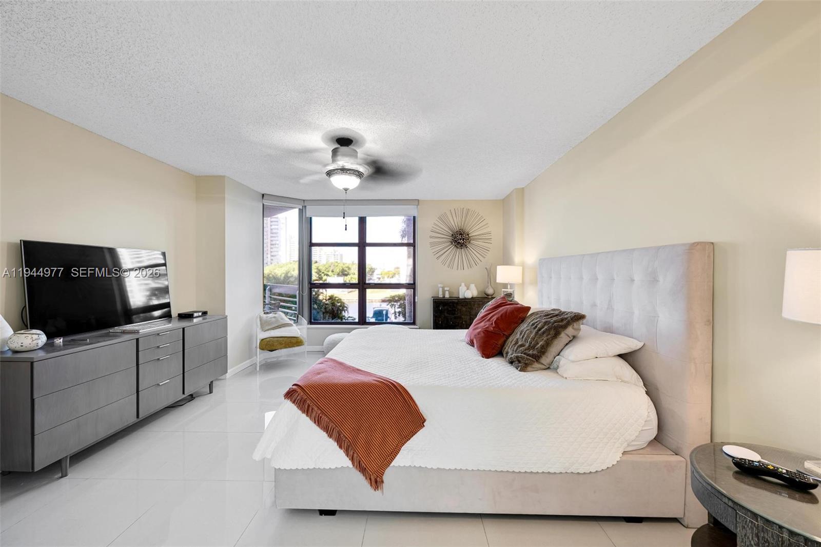 MYSTIC POINTE TOWER 500 - Residential