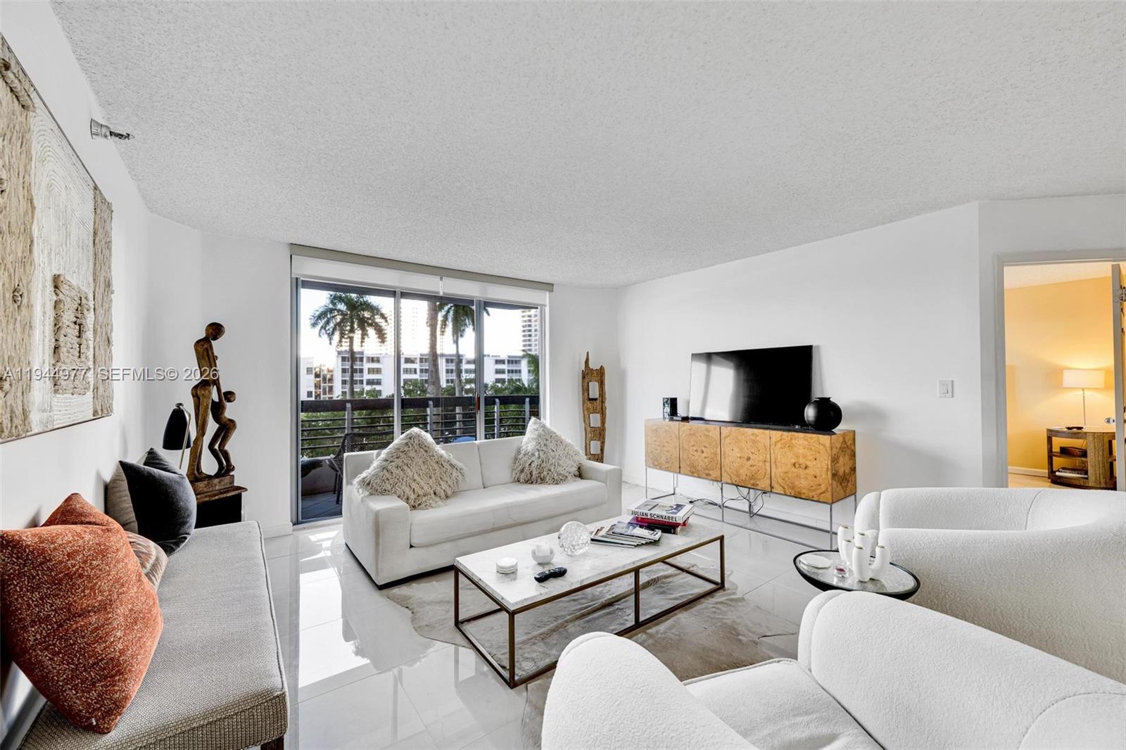MYSTIC POINTE TOWER 500 - Residential