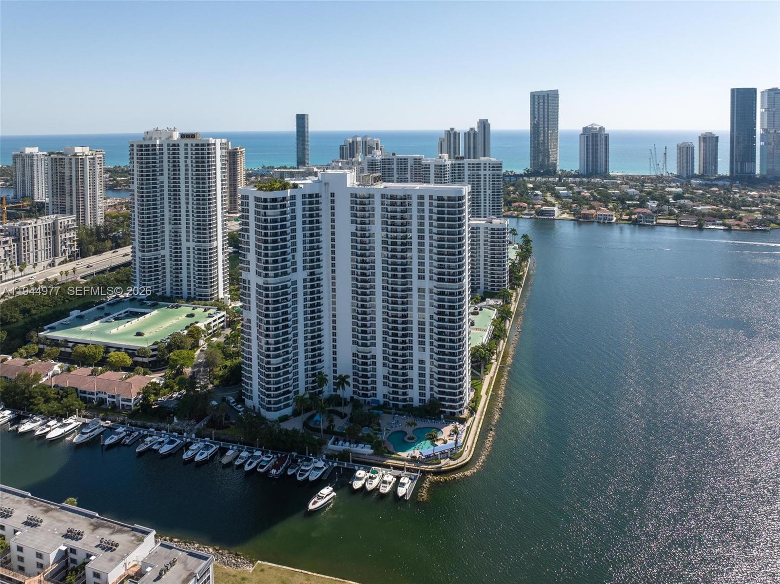 MYSTIC POINTE TOWER 500 - Residential