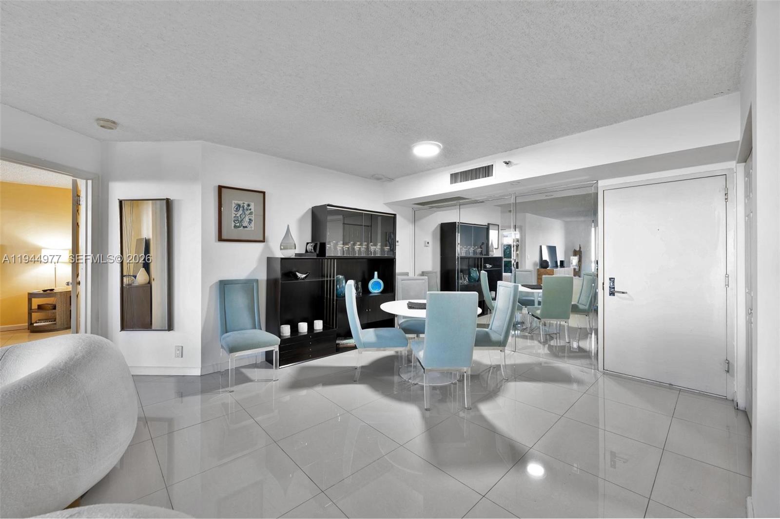 MYSTIC POINTE TOWER 500 - Residential