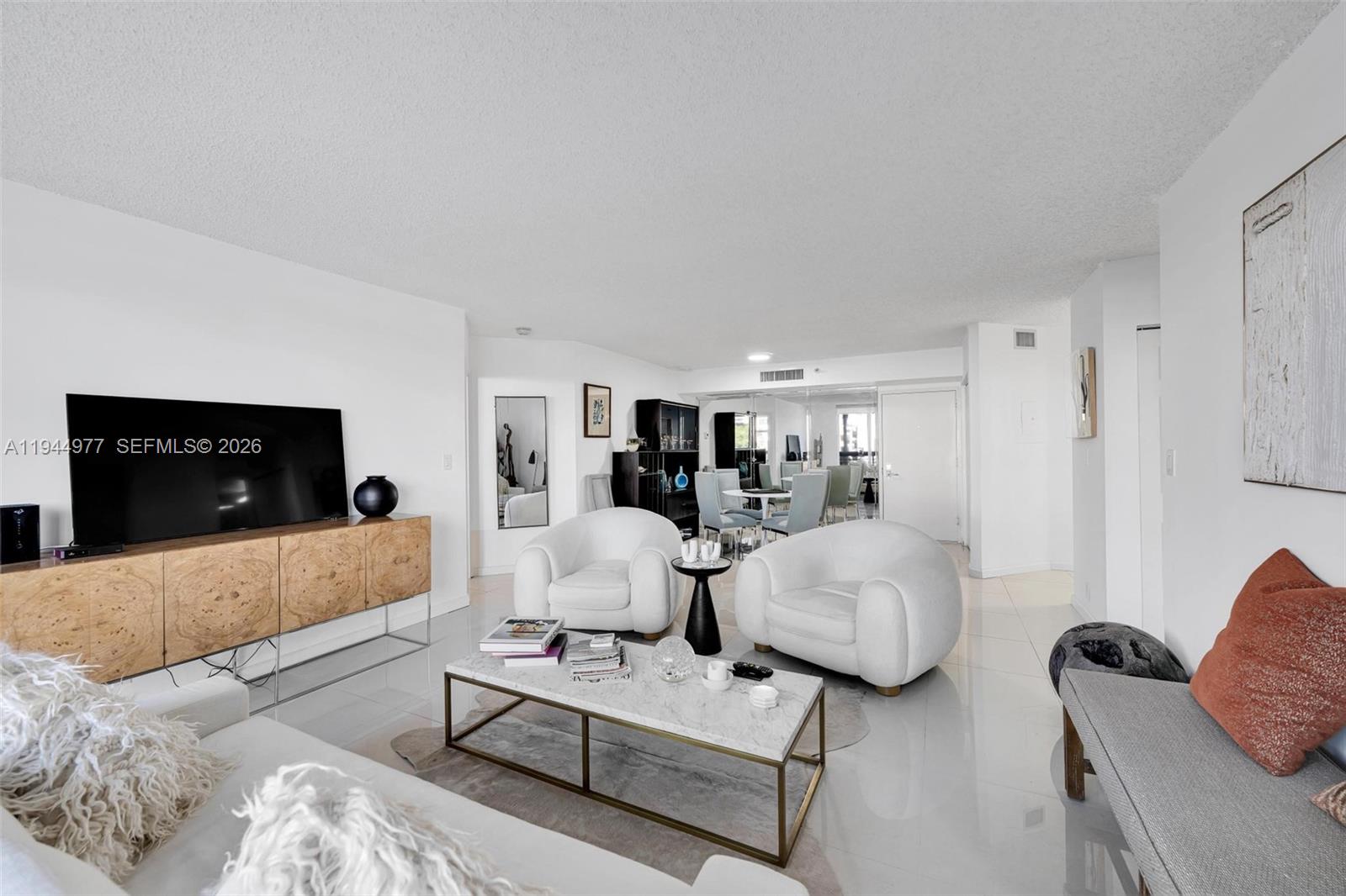 MYSTIC POINTE TOWER 500 - Residential