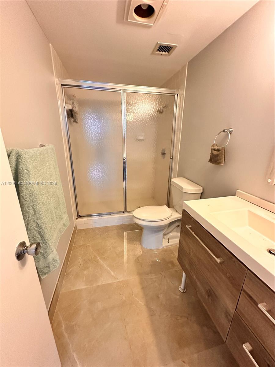HILLCREST EAST NO 19 COND - Residential