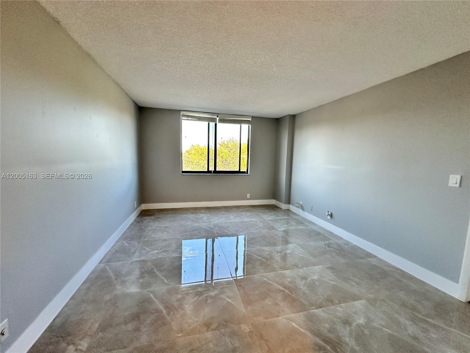 HILLCREST EAST NO 19 COND - Residential