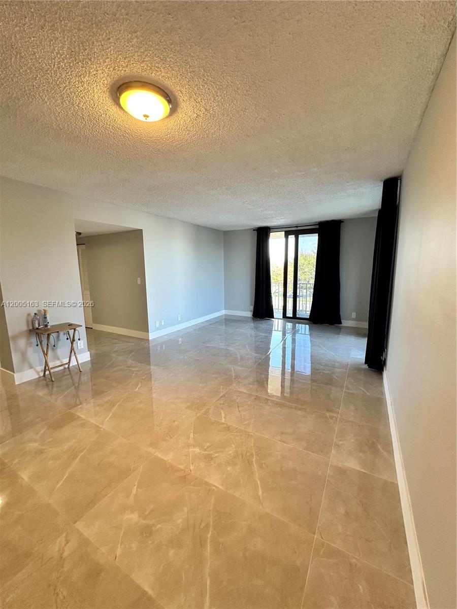 HILLCREST EAST NO 19 COND - Residential