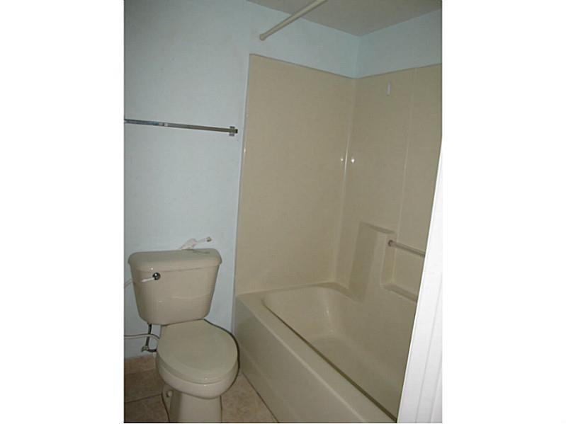 LAKEWOOD - Residential Lease