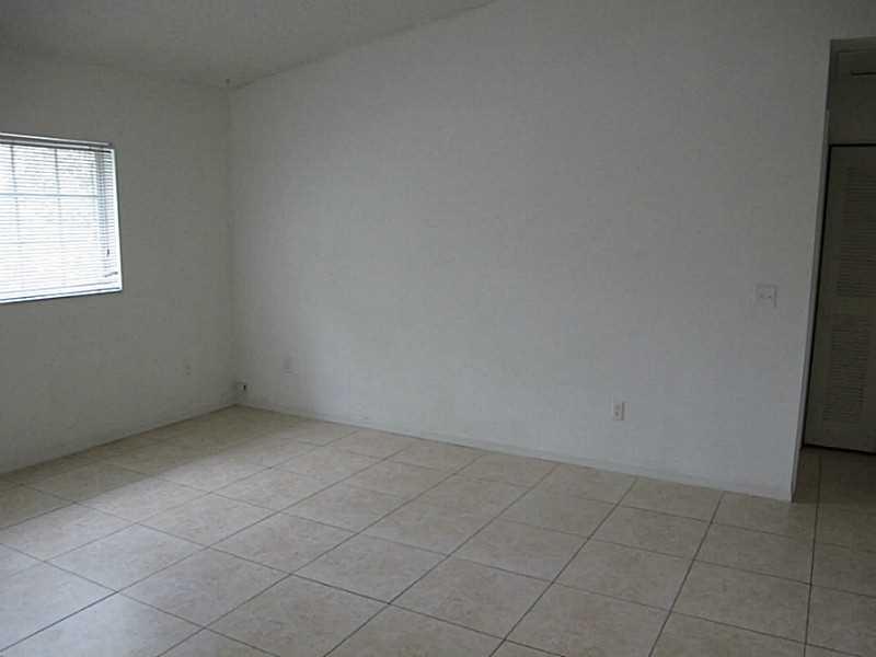 LAKEWOOD - Residential Lease