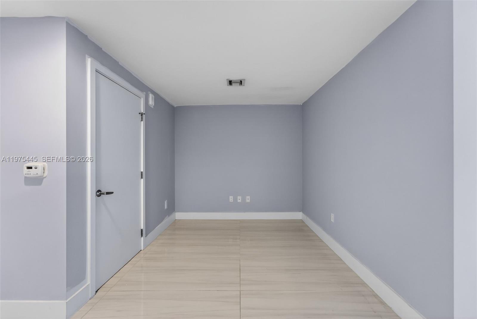 THE HARBOUR SOUTH CONDO - Residential