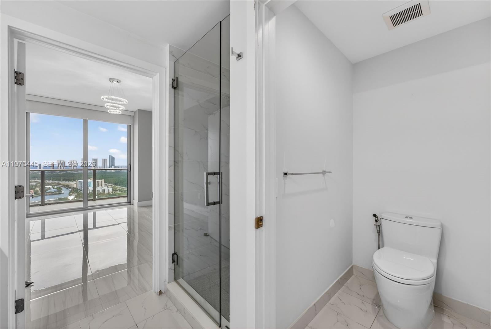 THE HARBOUR SOUTH CONDO - Residential