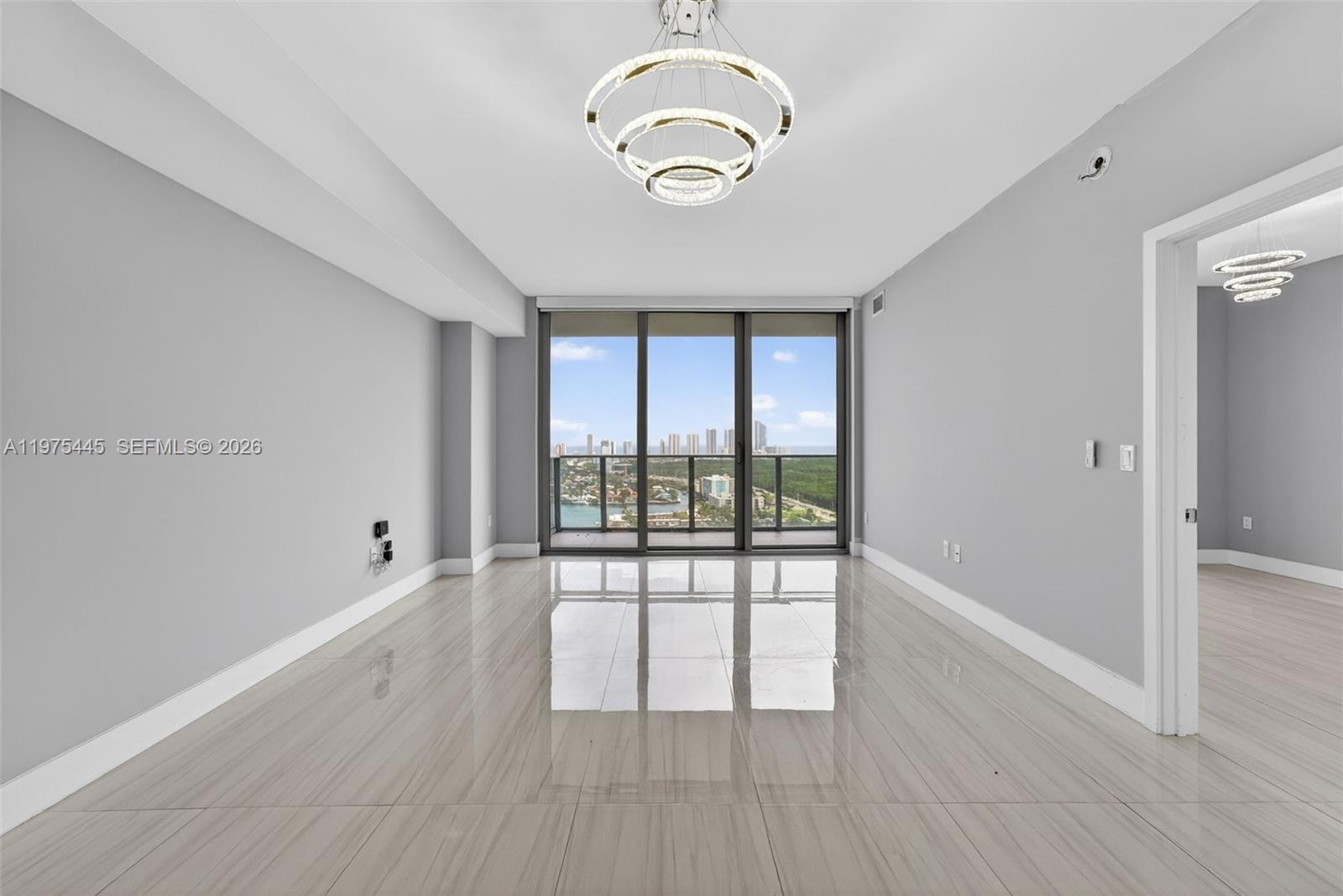THE HARBOUR SOUTH CONDO - Residential
