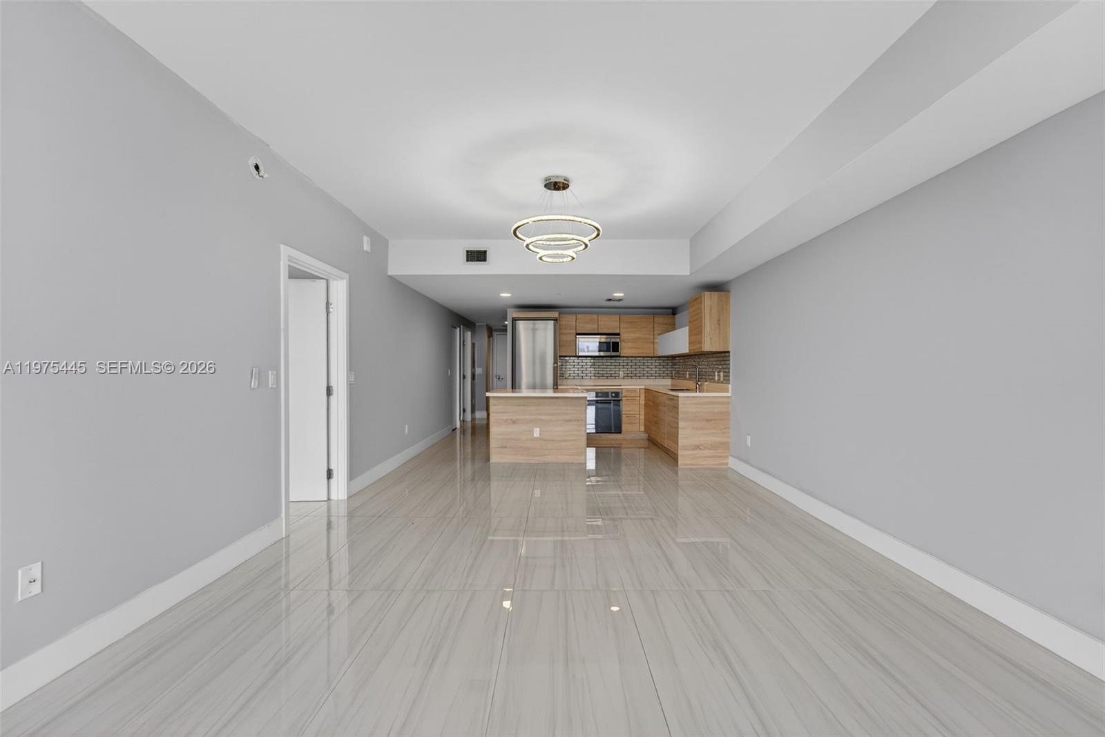 THE HARBOUR SOUTH CONDO - Residential