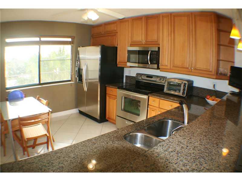 THE HAMPTONS WEST - Residential Lease