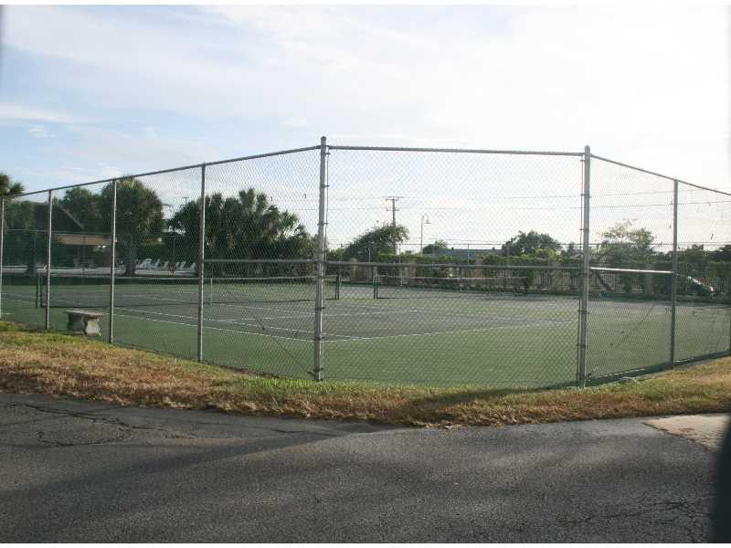 THE HAMPTONS WEST - Residential Lease
