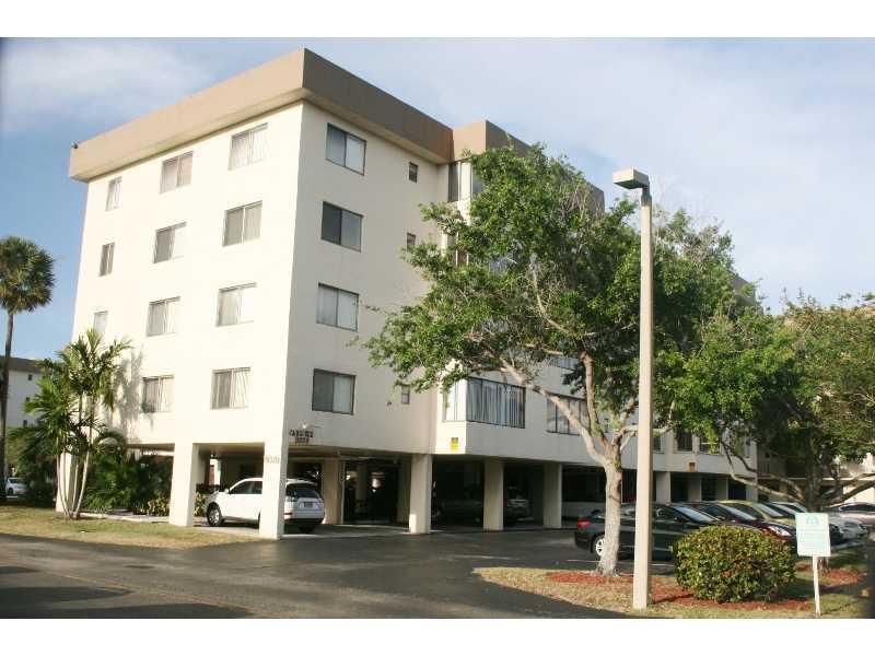 THE HAMPTONS WEST - Residential Lease