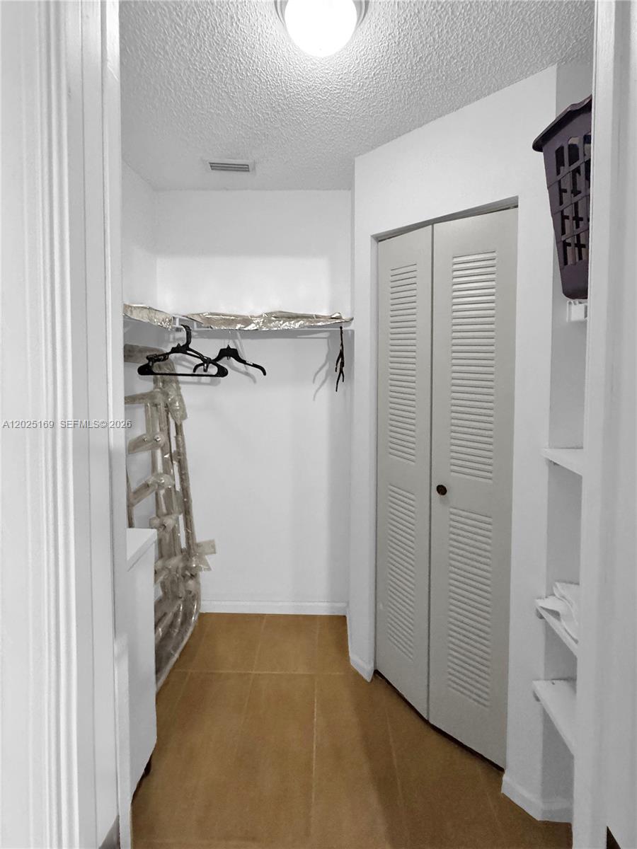 SUN VALLEY EAST CONDO - Residential