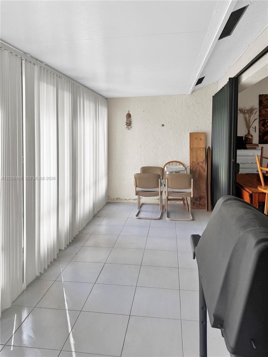 SUN VALLEY EAST CONDO - Residential