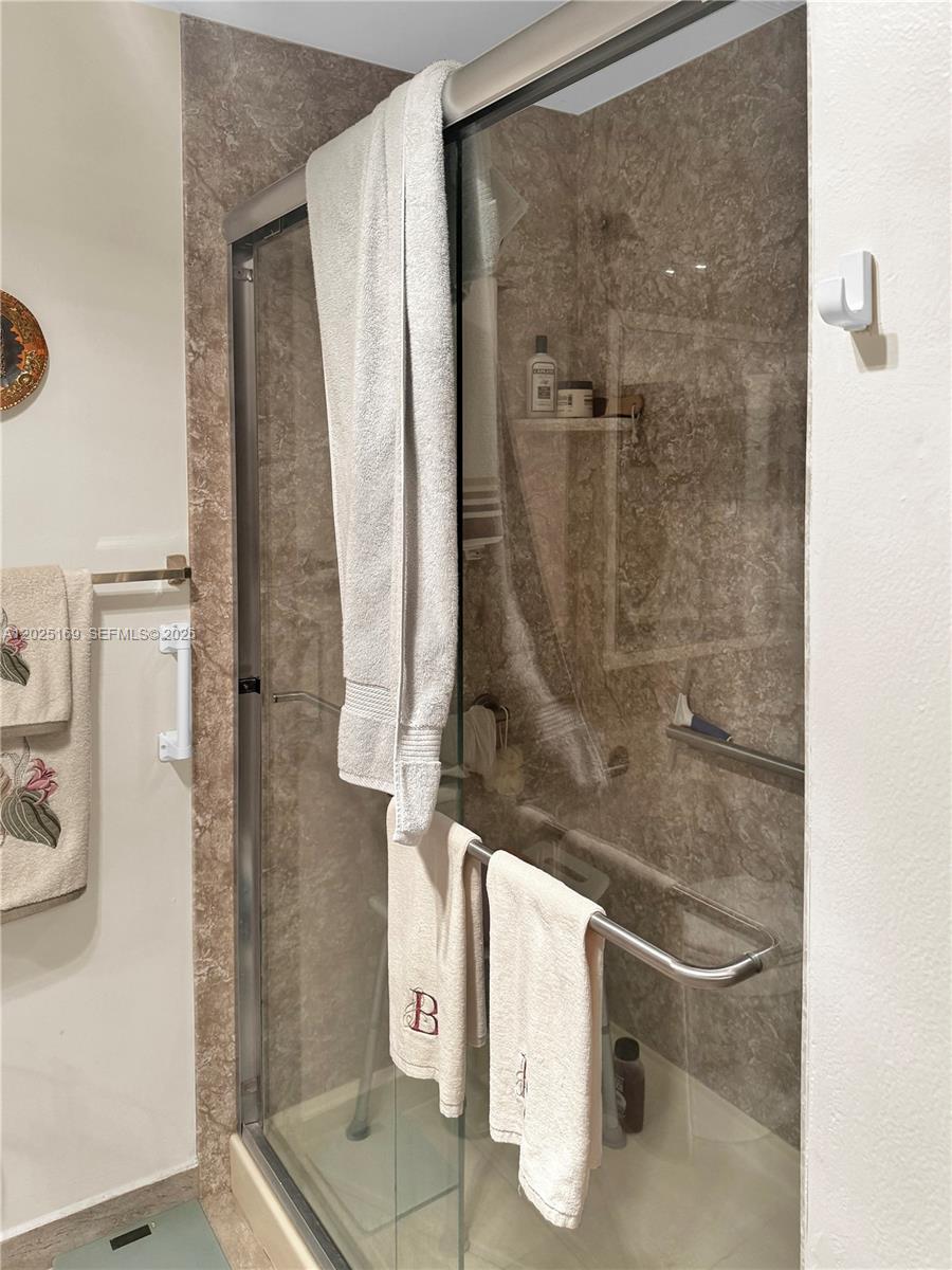 SUN VALLEY EAST CONDO - Residential