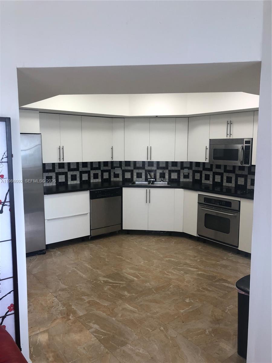 ANCHOR BAY CLUB CONDO - Residential