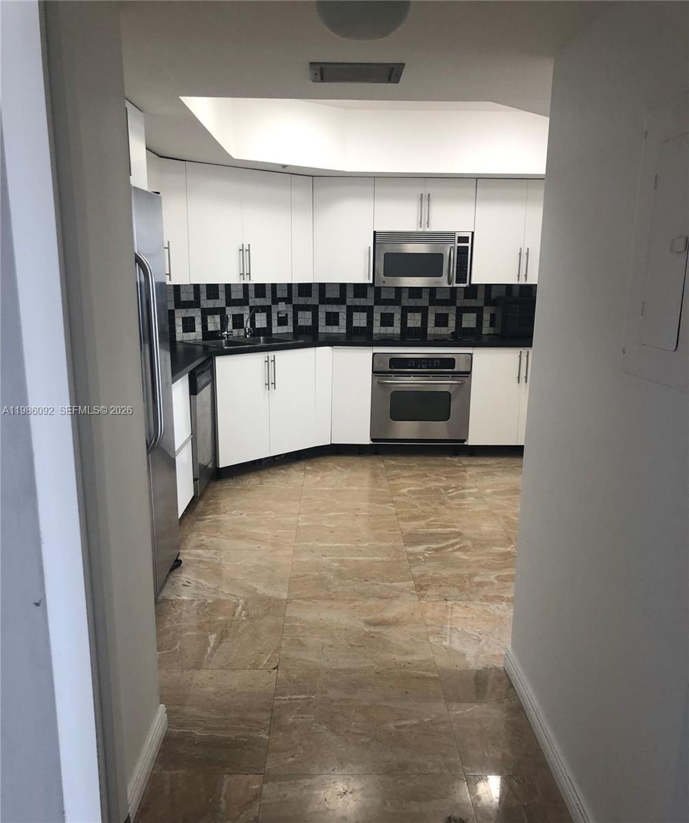 ANCHOR BAY CLUB CONDO - Residential