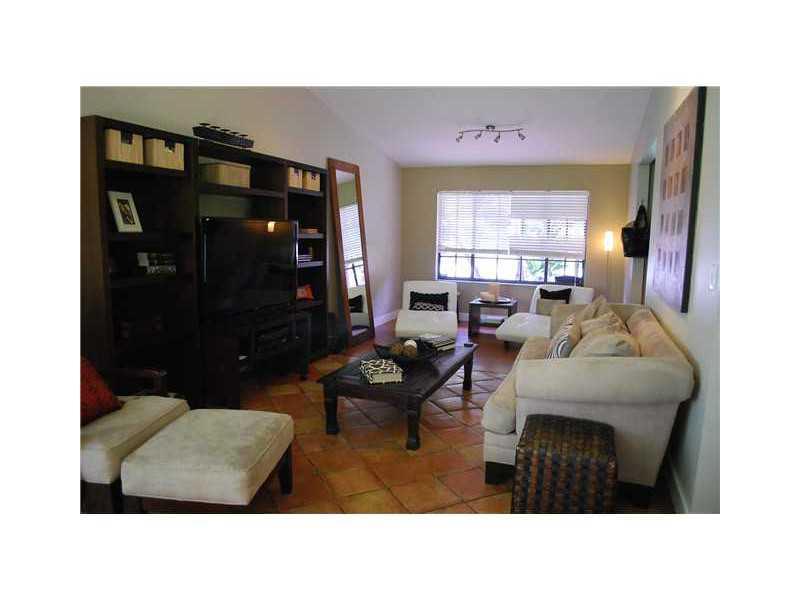 FIRST ADDN TO CALUSA CLUB - Residential Lease