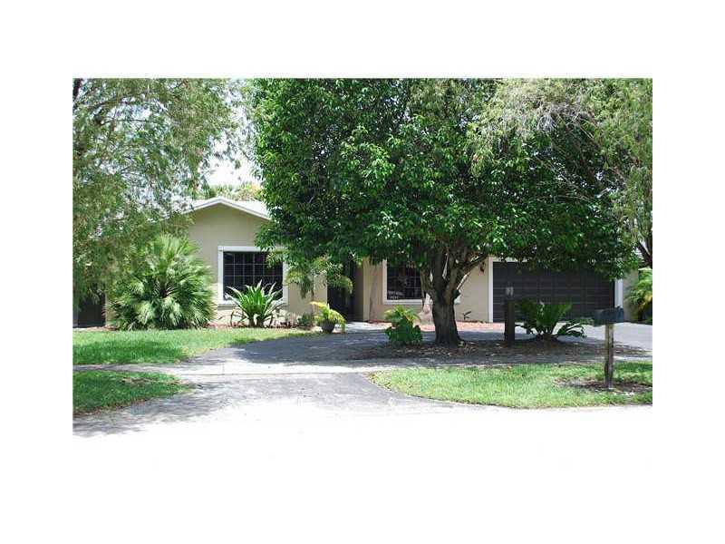 FIRST ADDN TO CALUSA CLUB - Residential Lease