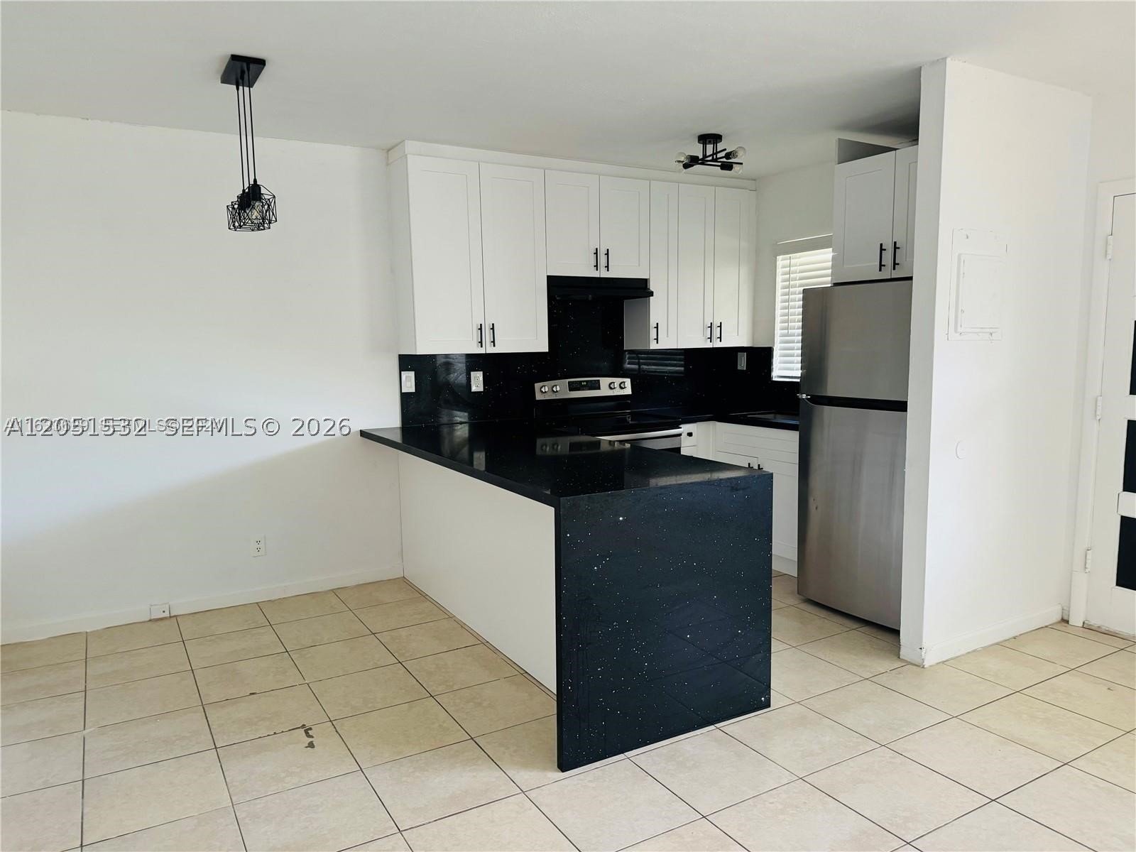 HERITAGE OF SANS SOUCI - Residential Lease