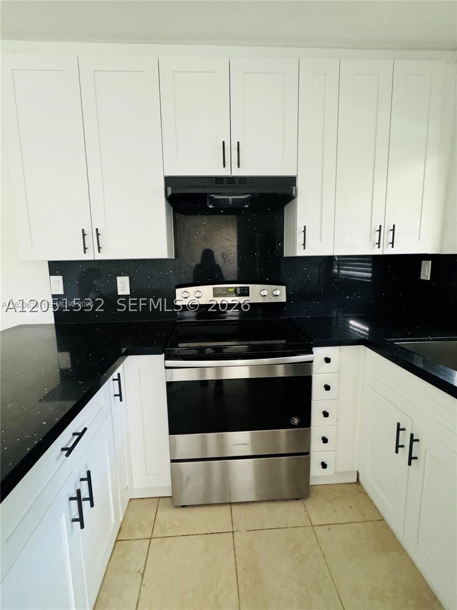 HERITAGE OF SANS SOUCI - Residential Lease