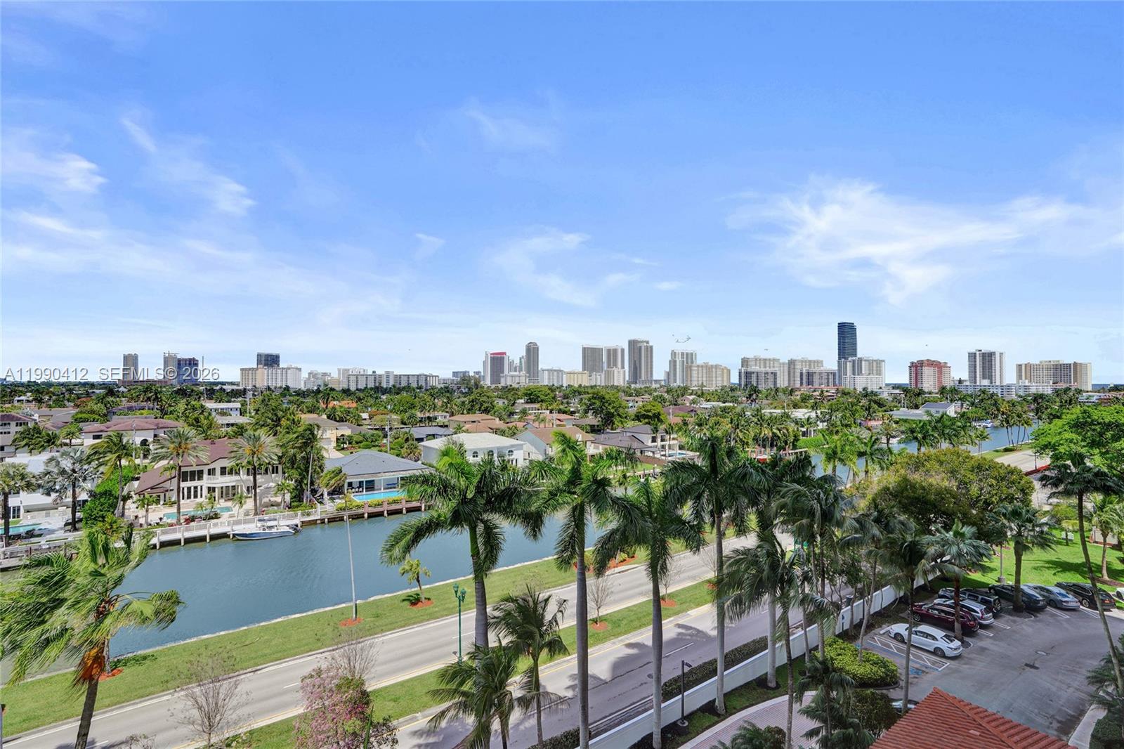HARBOR TWS AT THE WATERWA - Residential