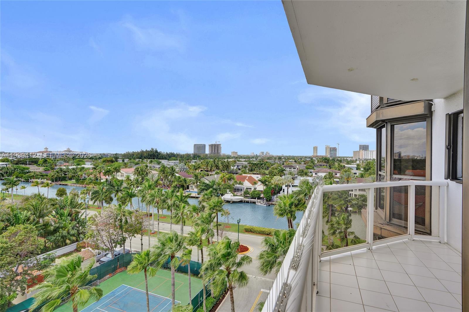HARBOR TWS AT THE WATERWA - Residential
